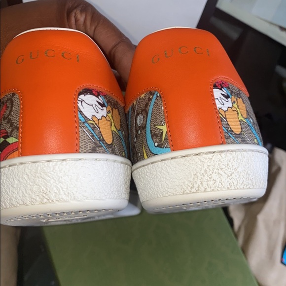 Gucci women’s Disney sneakers - Picture 6 of 9